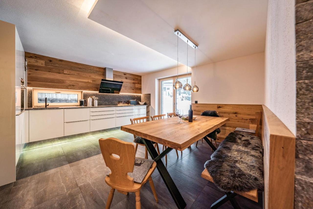 Chalet Alpendomizil Ahorn Mayrhofen Bagian luar foto